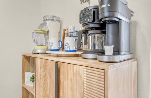 Spring Hill House | WATERFRONT WITH DIRECT GULF ACCESS – GOLF CART with stay, KAYAKS, BIKES & MORE!