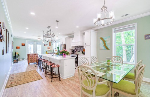 Elberta House | Waterfront Wolf Bay Home w/Private Boathouse!