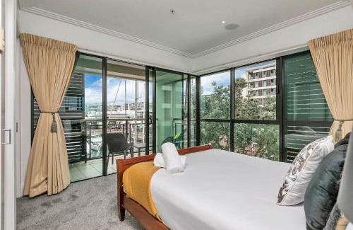 Auckland Central Business District Apartment | Waterfront Wonder + Cp!