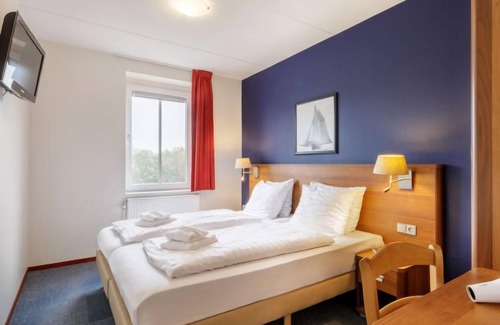 Zeewolde Apartment | Waterfrontsuite VIP by Interhome