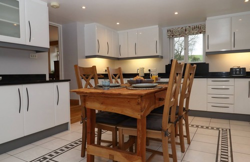 Holsworthy Cottage | Waterland Farmhouse