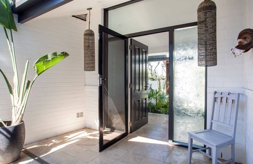 Riverview House | Waterlily Villa, Riverview IH