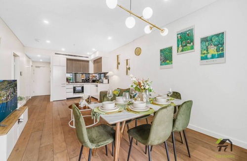 Waterloo Apartment | Waterloo Fun & Shop Dual Enjoy Apartment