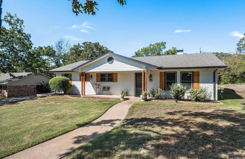 Denison House | Waterloo Lake Escape