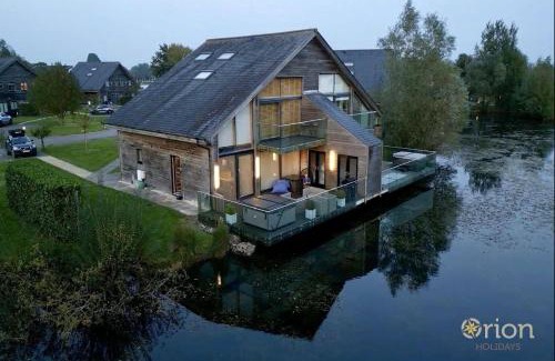 South Cerney House | Waters Edge 15, Kingsholm P