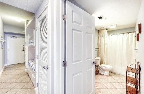 Fort Walton Beach Apartment | Waters Edge 215