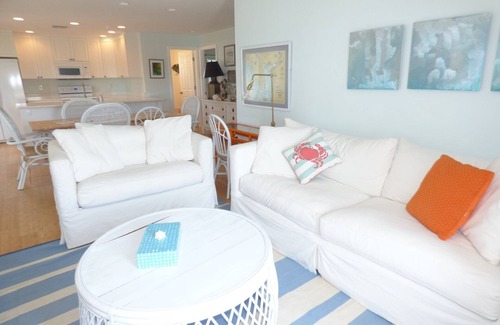 Placida House | WATERS EDGE-60 ft private dock, free concierge service on check in/out days!