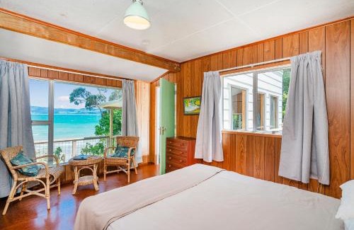 Hahei House | Waters Edge Cottage - Hahei Bach