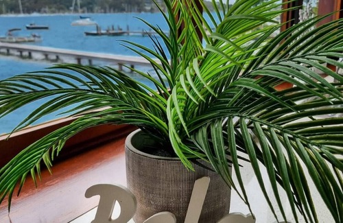Scotland Island House | Waters Edge|Peaceful Scotland Island Retreat