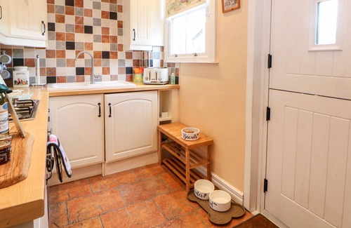 Bakewell Cottage | WATERS EDGE, pet friendly, character holiday cottage in Bakewell