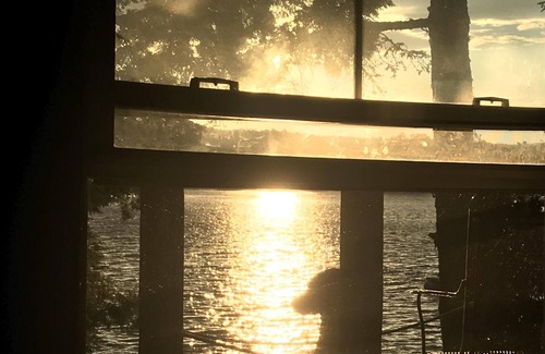Lyndon Center Cottage | 'Waters Edge' Romantic Cottage-Dogs Welcomed