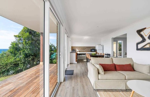Ulladulla Apartment | Waters Edge Summary: