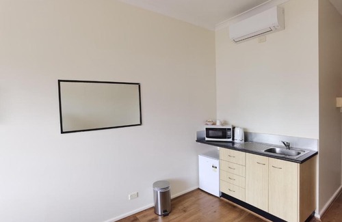 Woy Woy Hotel | Watersedge Motel