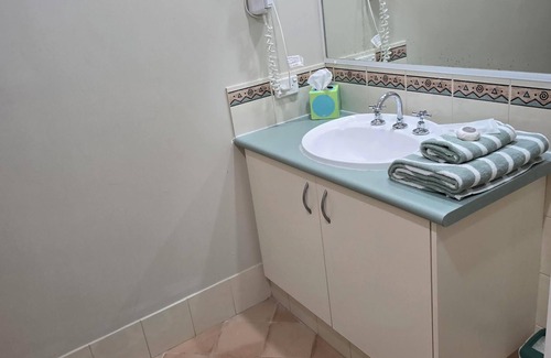 Halls Head Apartment | WATERSIDE APARTMENT IN THE HEART OF MANDURAH