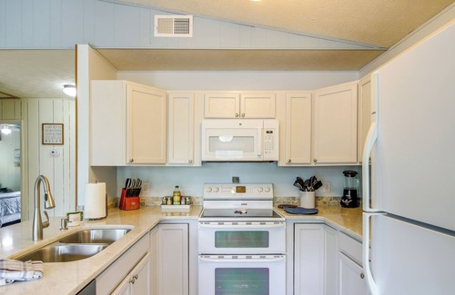 Bean Station House | Waterside Cherokee Lake Home w/ Private Dock!