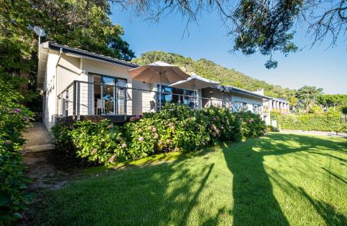 Wilderness House | Waterside Holiday House