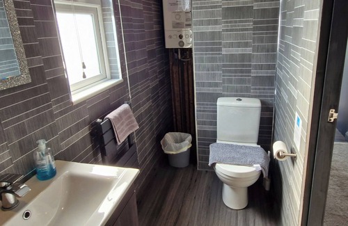 Sandilands Cabin | Waterside Lodge - Dog Friendly, Sutton on Sea