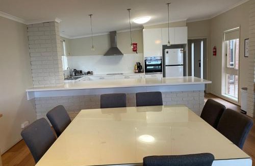 Mulwala House | Waterside Mulwala