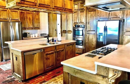 Kolin House | waterside views of oxbow, kayak,fishing, perfect spot, private deck/balcony