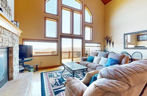 McHenry Apartment | Waterside Wilderness Retreat