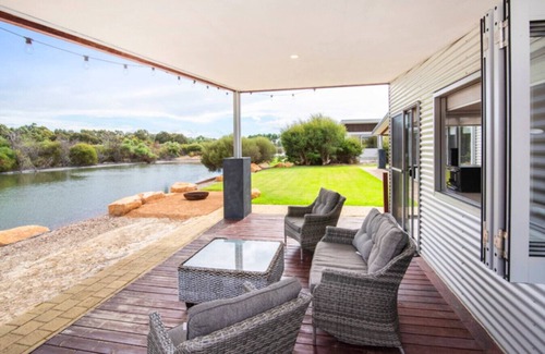 Wilyabrup Apartment | Waterside Wilyabrup | Lake Views | Family Friendly