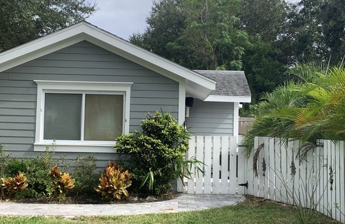 Bradenton House | Waterslide & Pool * Wimpy’s Whereabouts!*