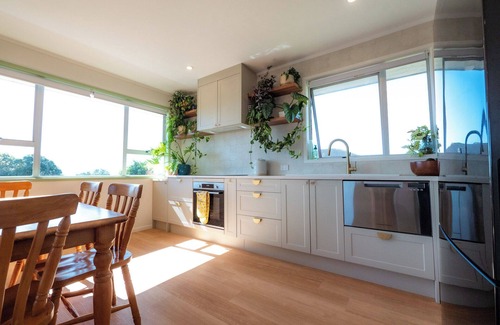 Waterview House | Waterview, Auckland Elegant modern living space