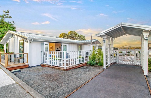 Friday Harbor House | Waterview In Town! Cannery Inn - Chelan