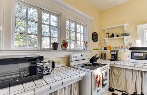Watkinsville House | Watkinsville Cottage with Yard 9 Mi to UGA