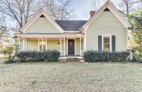 Watkinsville House | Watkinsville Cottage with Yard 9 Mi to UGA