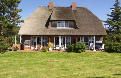 Witsum Apartment | Watt'n Blick, part of the house