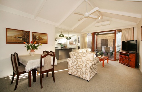 Hawthorn House | Wattle Holiday Rental