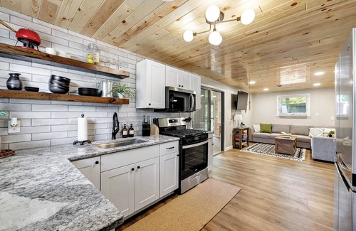 Lakewood Cottage | Waubee Lake remodeled cozy cottage on ATV trails!
