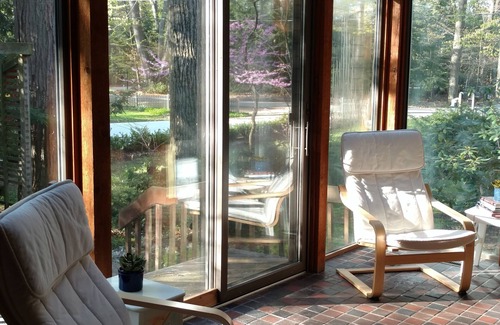 Waukazoo Woods House | Waukazoo Woods getaway. Equally close to downtown Holland and Lake Michigan