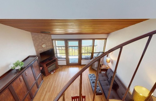 Gold Beach Condo | Wave Song Summary: Wa