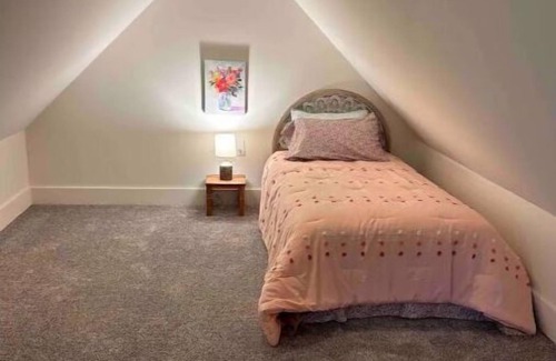 Waverly Bed & Breakfast | Waverly B&B- Entire Top Floor