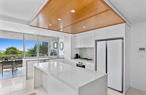 Point Lookout Apartment | Waves 11 is a stunning 3 bed 2 bath spacious apartment
