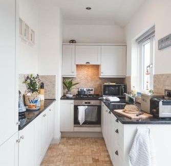 Stoke Fleming Apartment | Waves - Sea View Duplex Apartment, Stoke Fleming