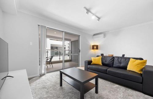 Rockingham Apartment | Waves Wine & a Warm Welcome 1BR by the Sea