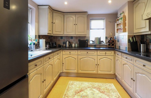 Irstead Cottage | WAYFORD MILL, family friendly, character holiday cottage in Wayford
