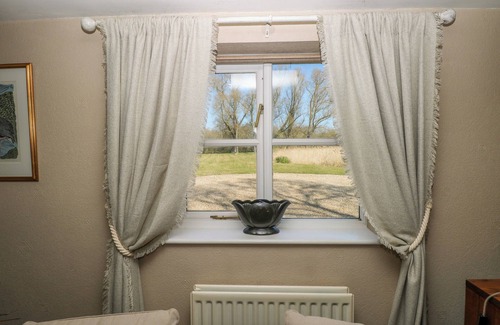 Irstead Cottage | WAYFORD MILL, family friendly, character holiday cottage in Wayford