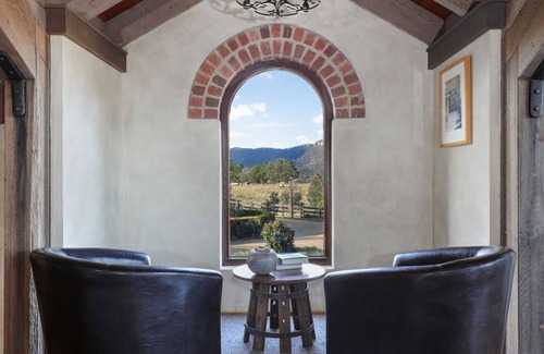 Kanimbla House | Wayimaa Cottage | 1 bedroom country escape with views