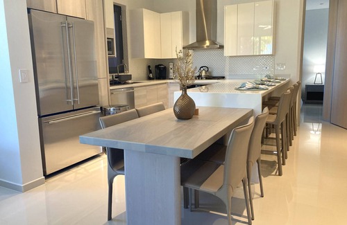 Opal Apartment | Waykiri Unit C-01 Luxurious New Apartment, Noord