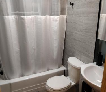 Waynesville House | Waynesville Misty Creek Cottage