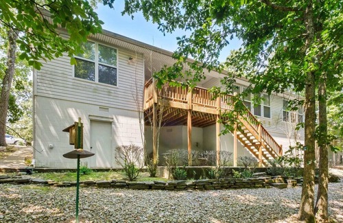Bella Vista House | WE 3 KINGS near golf, trails, lakes, and more!