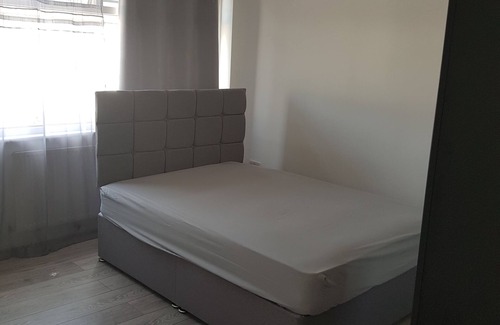 Eastbrook House | We have a beautiful 4 bedroom with all basic needs
