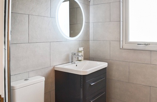 Kilnwick Cottage | We just love the location of this apartment.