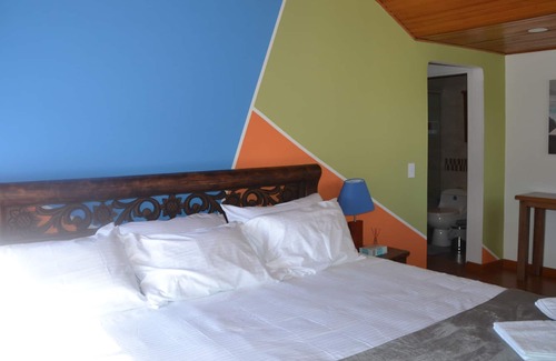 Cedritos Apartment | We love Carlos Vives adorable penthouse apartment in safe, family friendly area