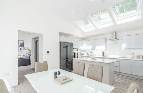 Knaresborough Cottage | We love how modern and stylish High Trees View is.
