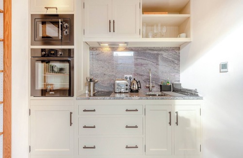 New Forest District Cottage | We love this luxurious, romantic holiday home.